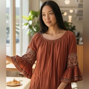 🌛Max Studio Orange Beautifully Embroidered Blouse